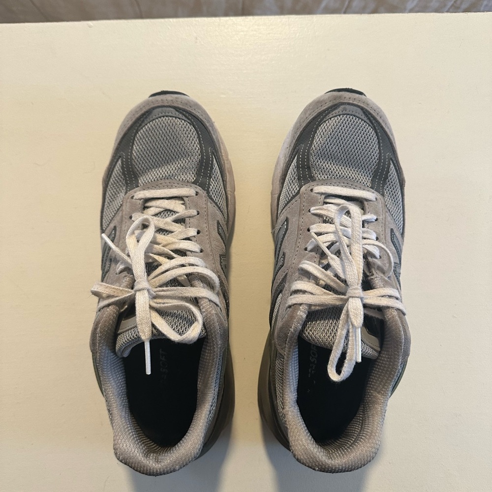 New Balance 990v5 Grey Sneakers Size 8.5 - Picture 2 of 8